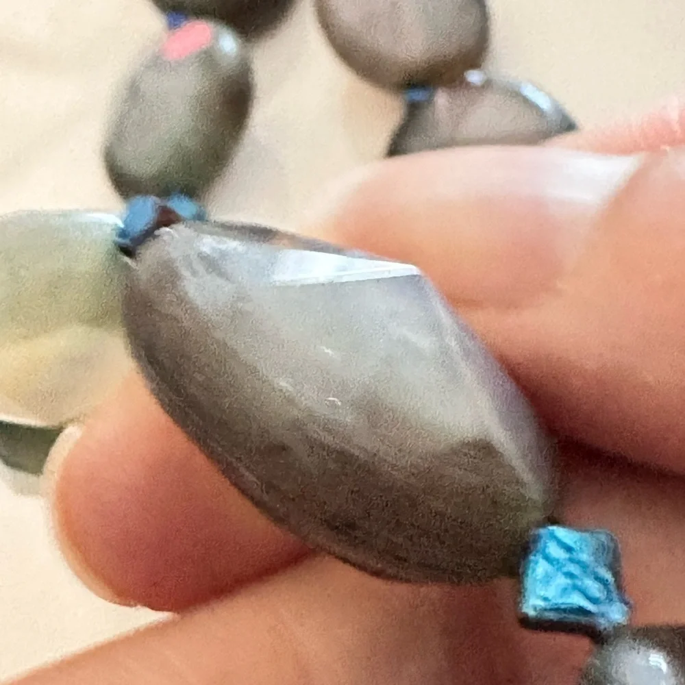 Necklace Natural Agate Gemstone Dyed Blue Oval Hand Knotted Gold Tone Clasp 4118